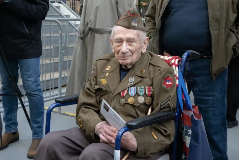 Bob Holbach, 98 (Class of January 1943)